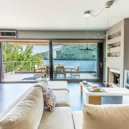 άnassa Sea Front * Πόρτο Κουφό