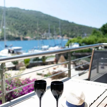 άnassa Sea Front Σπίτι διακοπών *